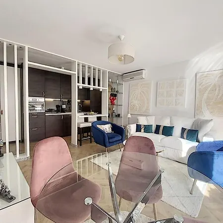 Style Architecte Proche De La Apartmán
